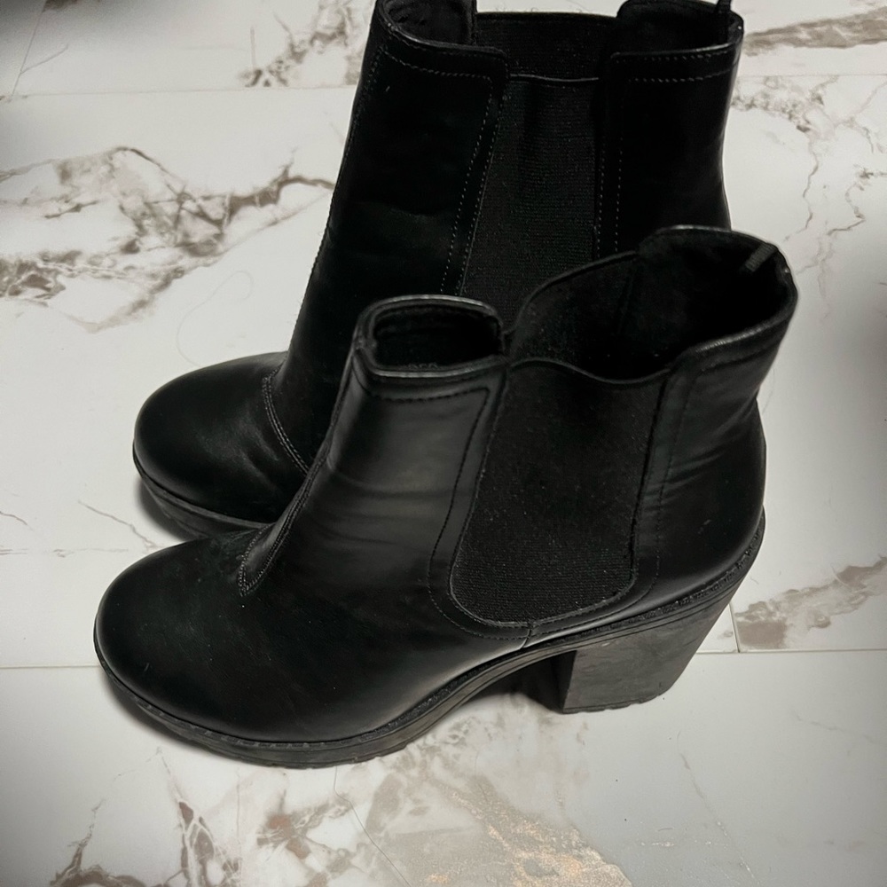 H&M Black booties size 8.5
